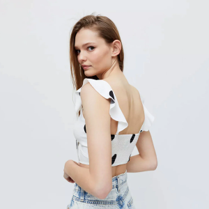 Modern Retro Style High-Waist Jeans Classic Reappearance